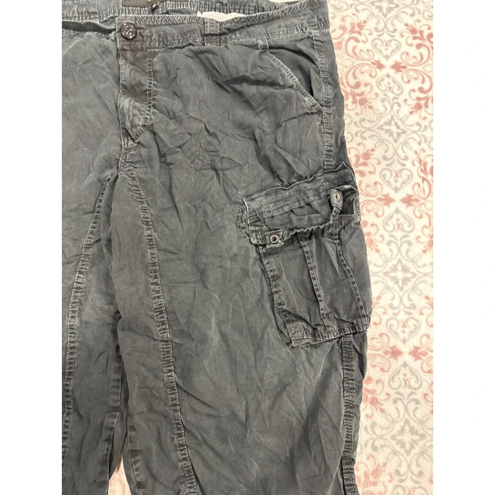 XRAY Jeans Mens Cargo Shorts Faded Black Cotton Utility Pockets Size 42 - Picture 2 of 11